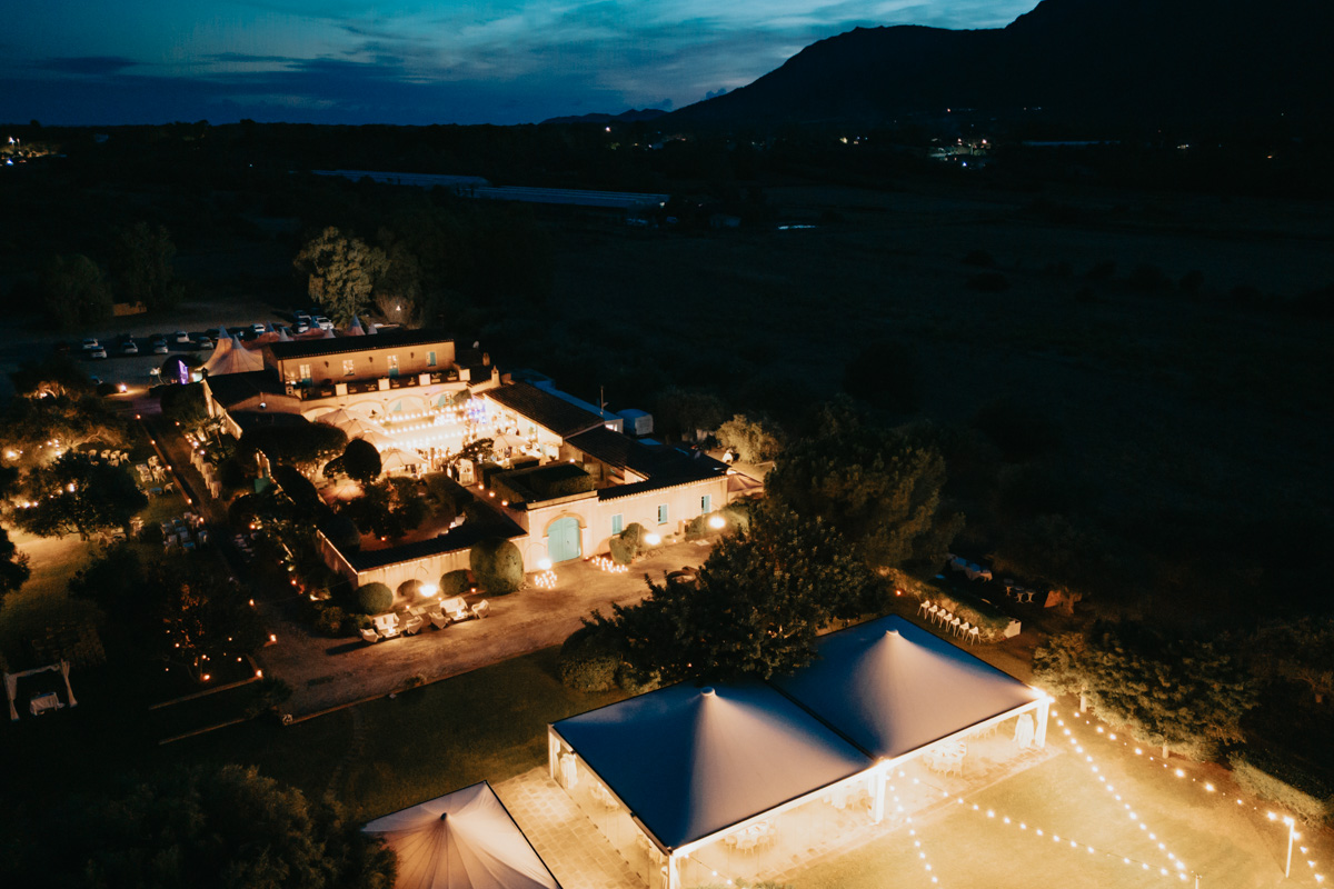 festa e divertimento al ricevimento di matrimonio alla Corte Noa, Pula