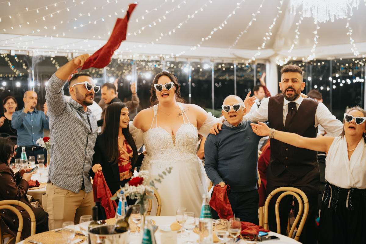 festa e divertimento al ricevimento di matrimonio alla Corte Noa, Pula