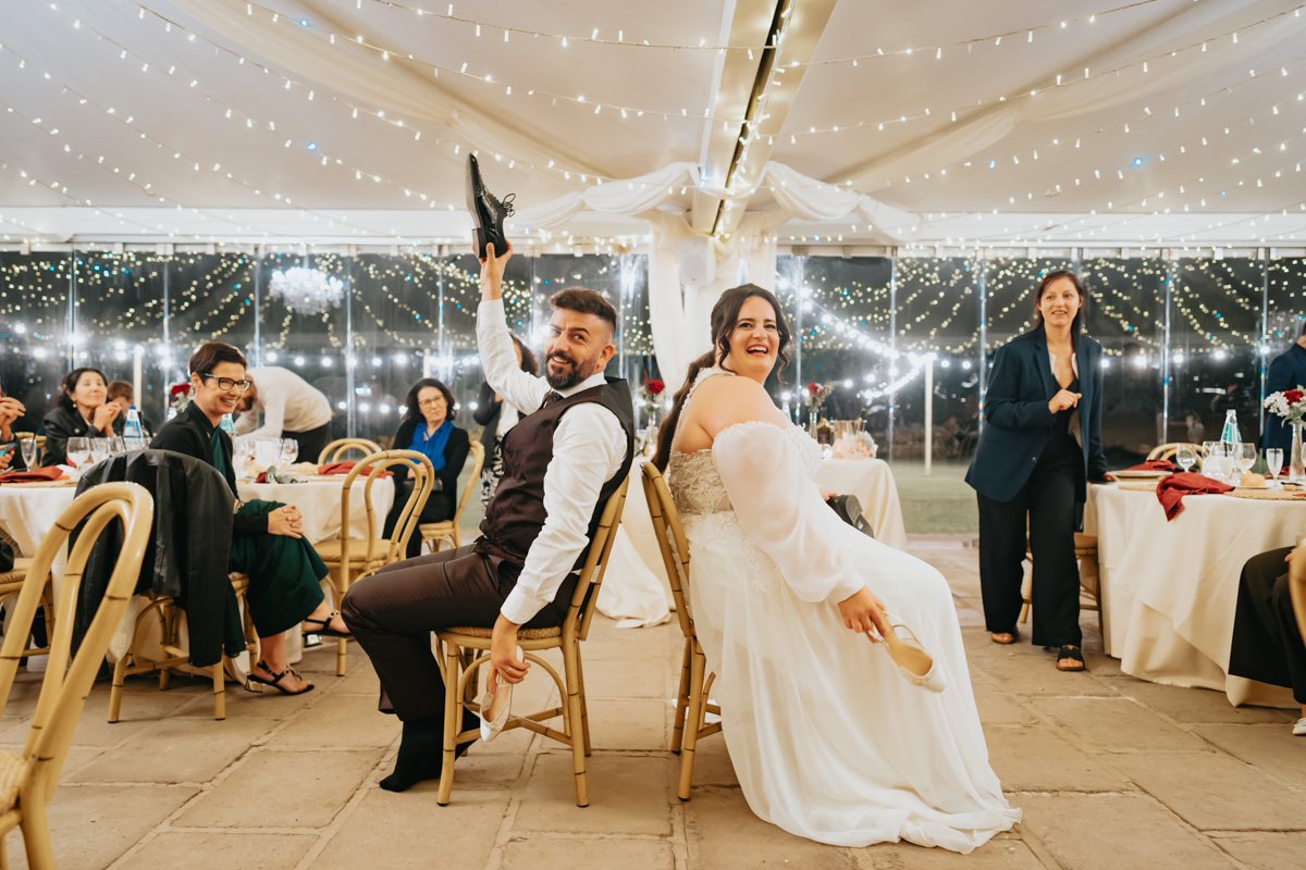 festa e divertimento al ricevimento di matrimonio alla Corte Noa, Pula