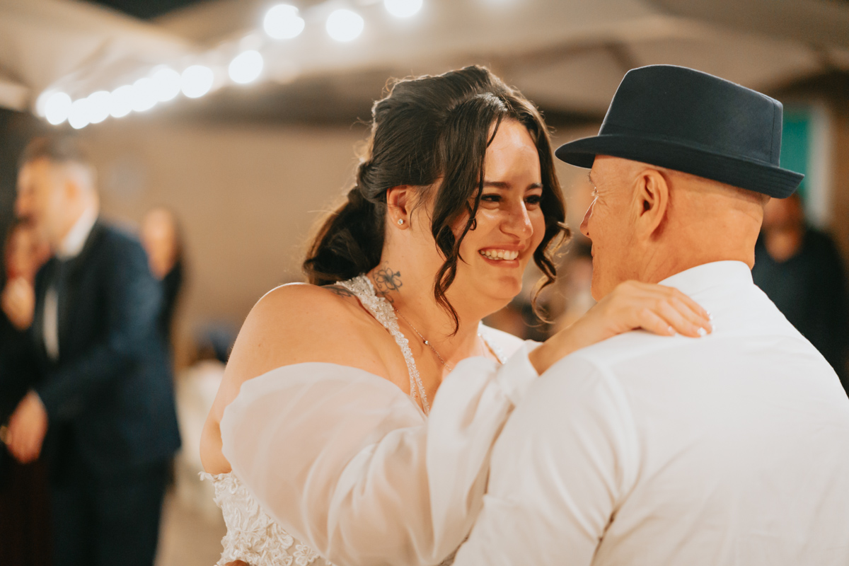 festa e divertimento al ricevimento di matrimonio alla Corte Noa, Pula