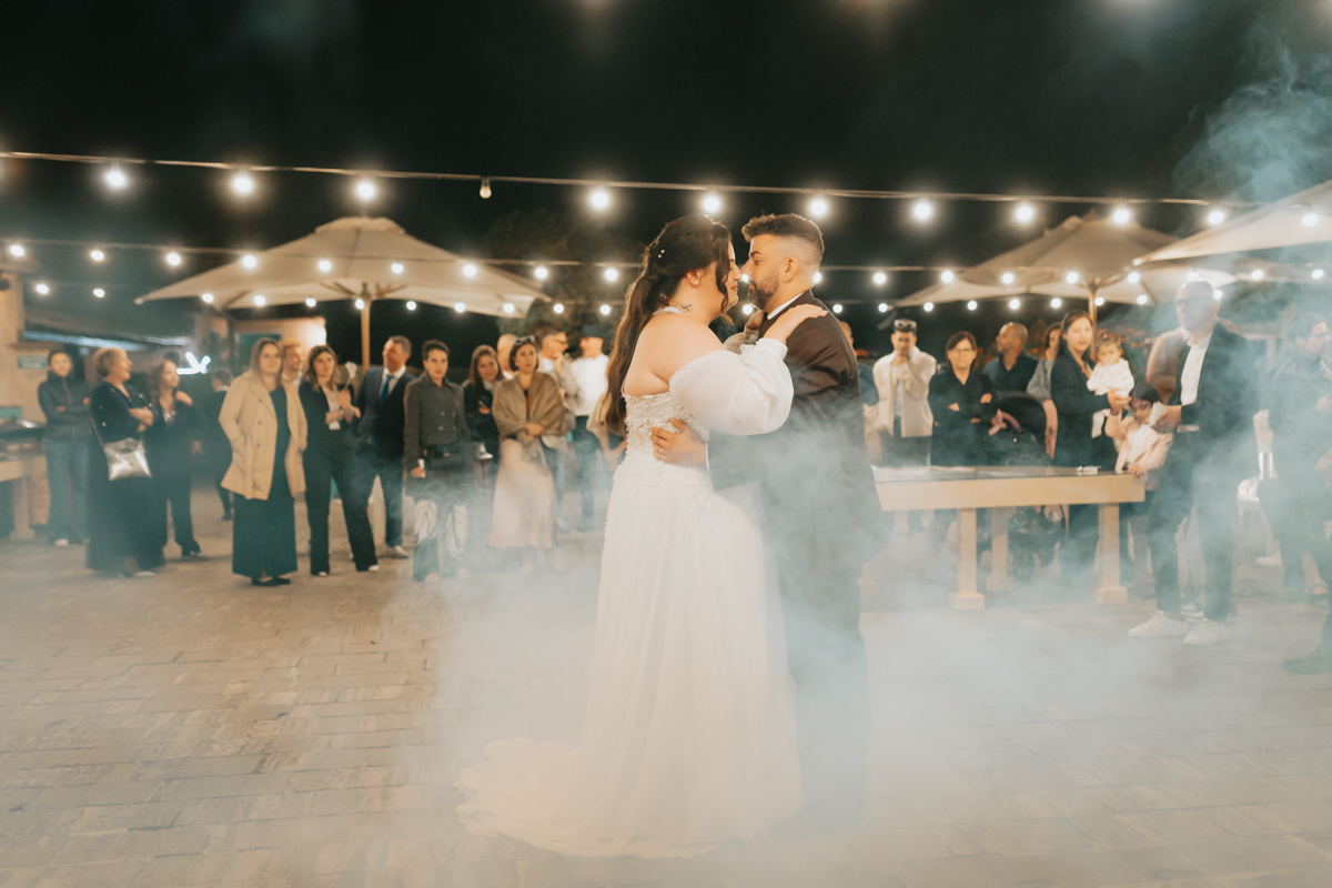 festa e divertimento al ricevimento di matrimonio alla Corte Noa, Pula