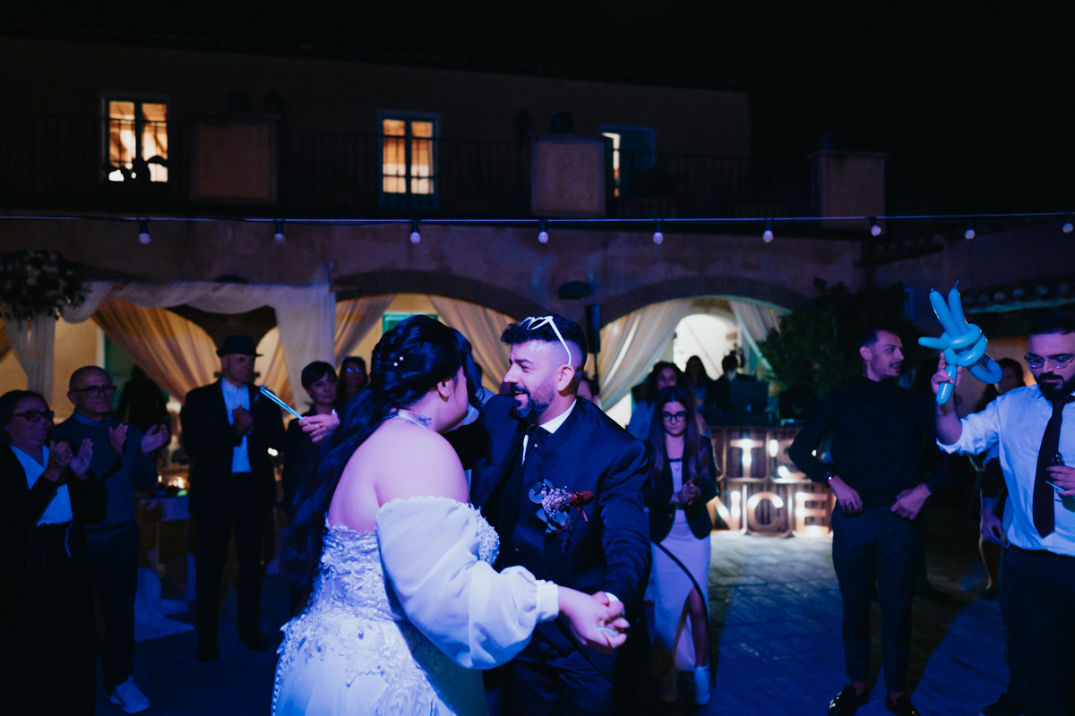 festa e divertimento al ricevimento di matrimonio alla Corte Noa, Pula